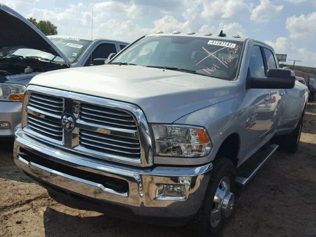 3C63RRHL7HG597572 - 2017 RAM 3500 SILVER photo 2