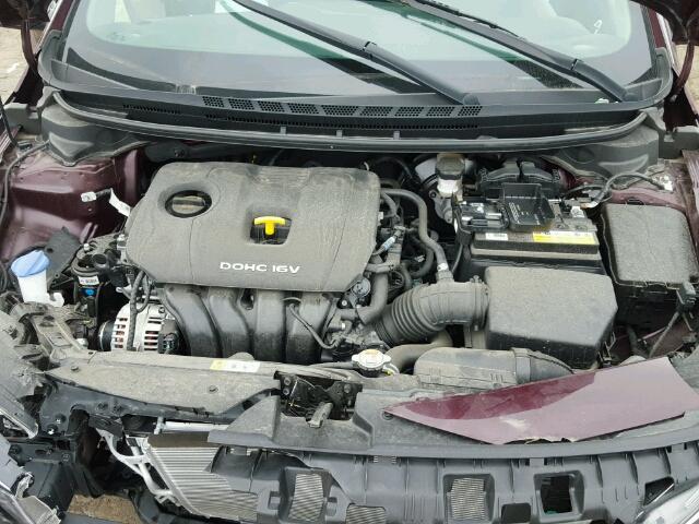 3KPFK4A72HE043927 - 2017 KIA FORTE LX BURGUNDY photo 7