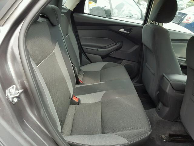 1FADP3F27DL317372 - 2013 FORD FOCUS GRAY photo 6