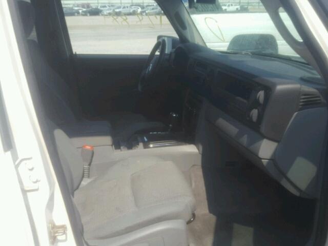 1J8HG48K37C601223 - 2007 JEEP COMMANDER WHITE photo 5