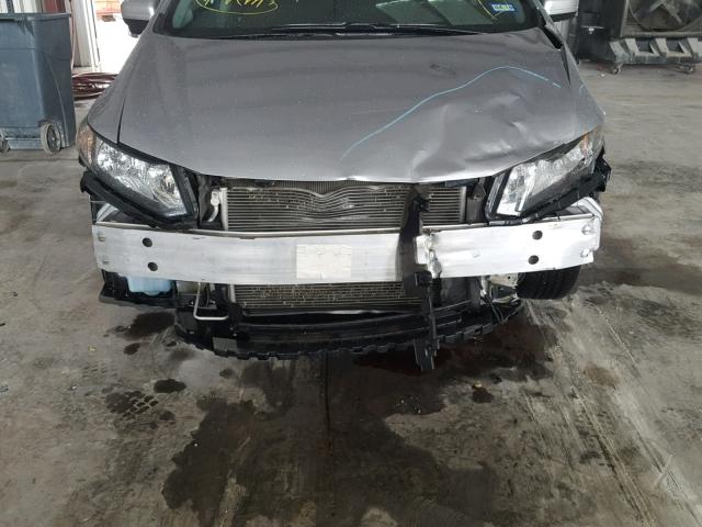 2HGFB2F72FH527676 - 2015 HONDA CIVIC SE SILVER photo 9