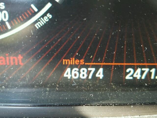 WBAKA4C5XCC613506 - 2012 BMW 740 WHITE photo 8