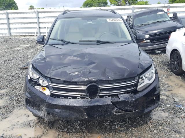 WVGAV7AX5HK014658 - 2017 VOLKSWAGEN TIGUAN S BLACK photo 9