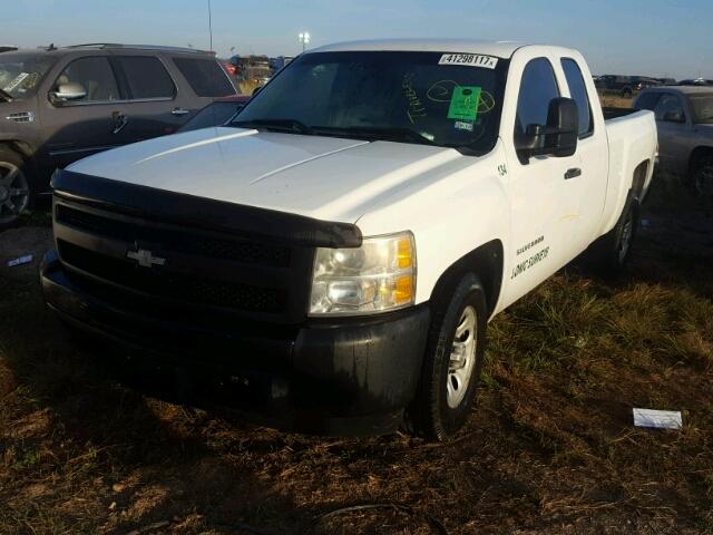 1GCSCPEXXAZ196041 - 2010 CHEVROLET SILVERADO WHITE photo 2