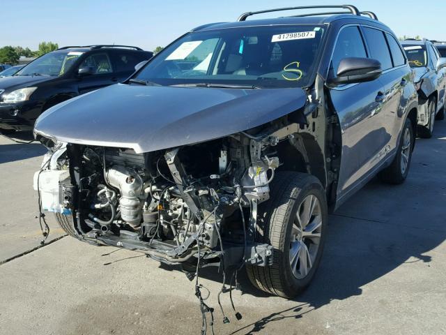 5TDJKRFHXFS207422 - 2015 TOYOTA HIGHLANDER GRAY photo 2