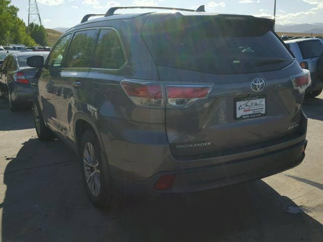 5TDJKRFHXFS207422 - 2015 TOYOTA HIGHLANDER GRAY photo 4