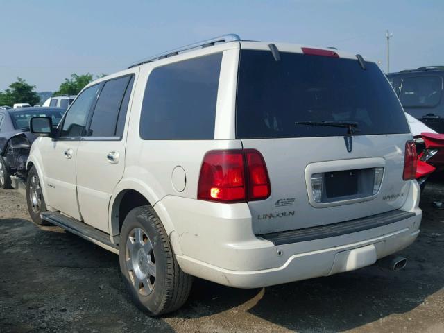 5LMFU28505LJ09664 - 2005 LINCOLN NAVIGATOR თეთრი ფოტო 3