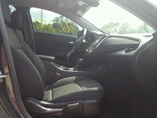 1G1ZB5ST8HF159789 - 2017 CHEVROLET MALIBU LS ნაცრისფერი ფოტო 5