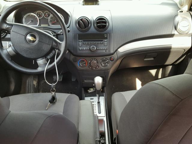 KL1TD66E19B649306 - 2009 CHEVROLET AVEO LS GRAY photo 9