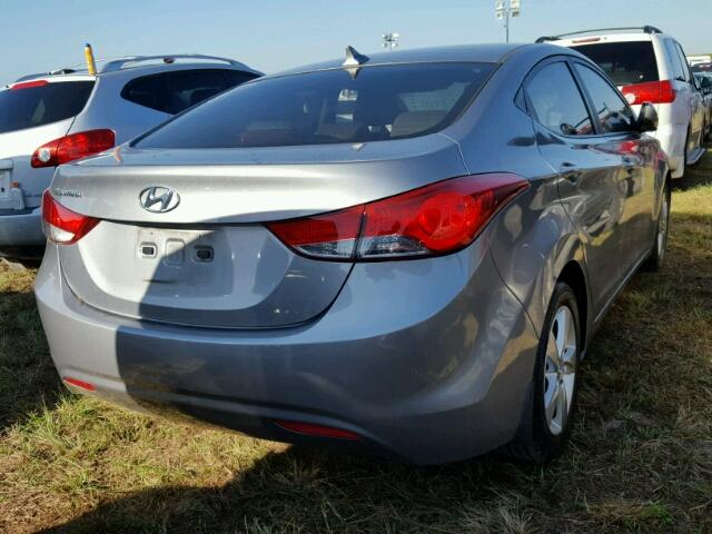 KMHDH4AE8DU933358 - 2013 HYUNDAI ELANTRA GRAY photo 4