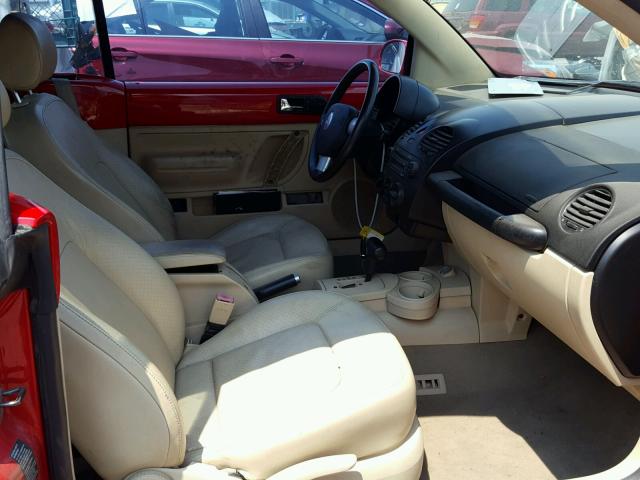 3VWCD31Y45M314615 - 2005 VOLKSWAGEN NEW BEETLE 红色 照片 5