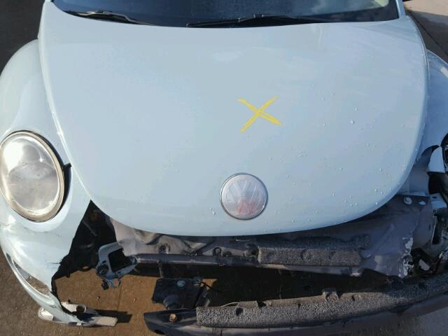 3VWCM21Y04M305841 - 2004 VOLKSWAGEN NEW BEETLE 蓝色 照片 7
