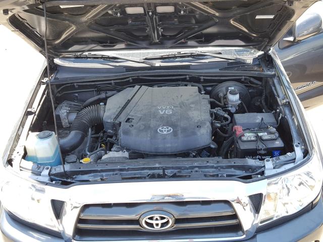 3TMJU62N69M077874 - 2009 TOYOTA TACOMA DOU GRAY photo 7