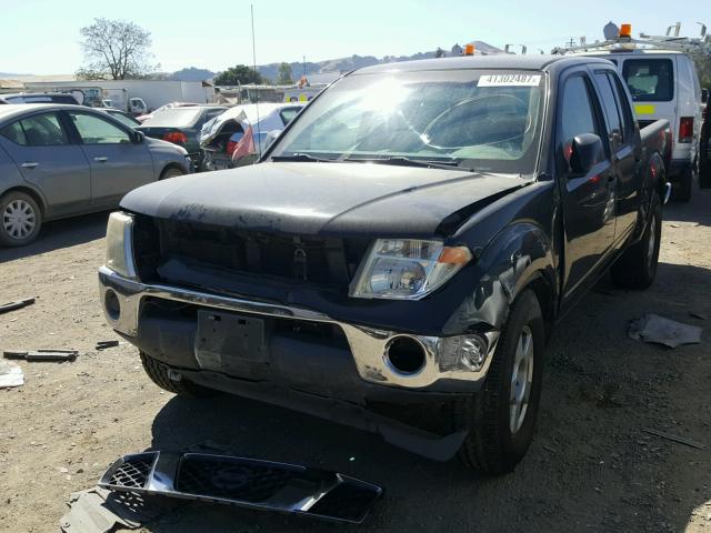 1N6AD07U28C436261 - 2008 NISSAN FRONTIER C BLACK photo 2