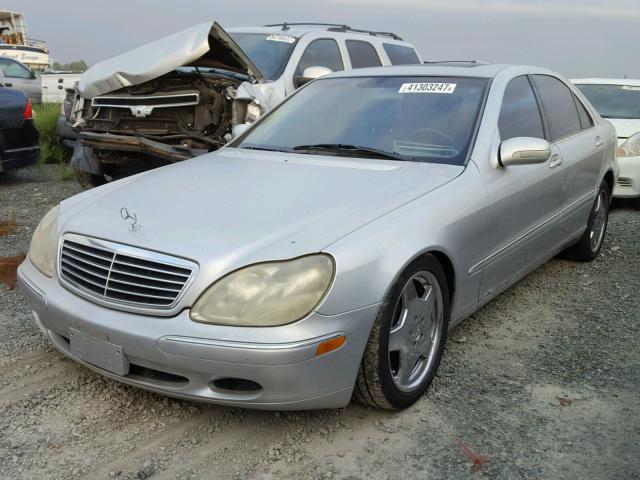 WDBNG70J2YA044637 - 2000 MERCEDES-BENZ S 430 SILVER photo 2