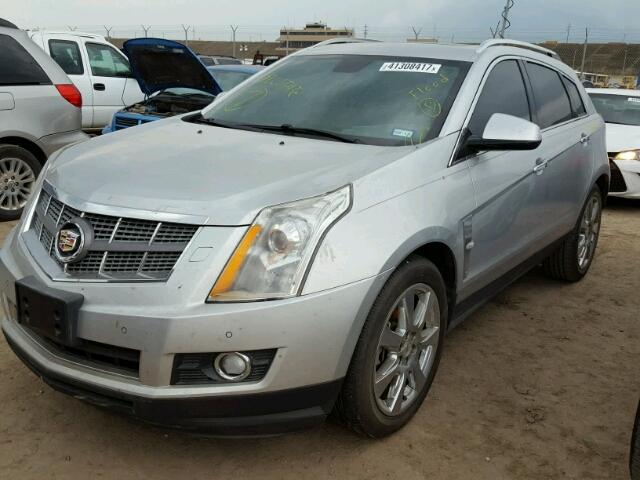 3GYFNBEY7BS647720 - 2011 CADILLAC SRX SILVER photo 2