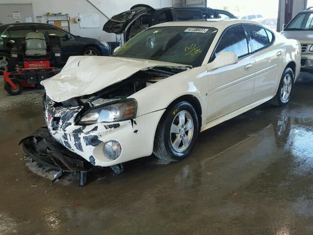 2G2WP552871163396 - 2007 PONTIAC GRAND PRIX WHITE photo 2