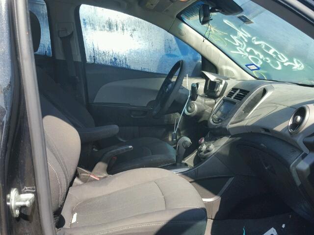 1G1JC6SB6D4166589 - 2013 CHEVROLET SONIC LT 黑色 照片 5