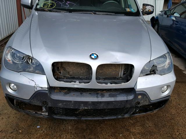 5UXFE43509L272584 - 2009 BMW X5 XDRIVE3 SILVER photo 9