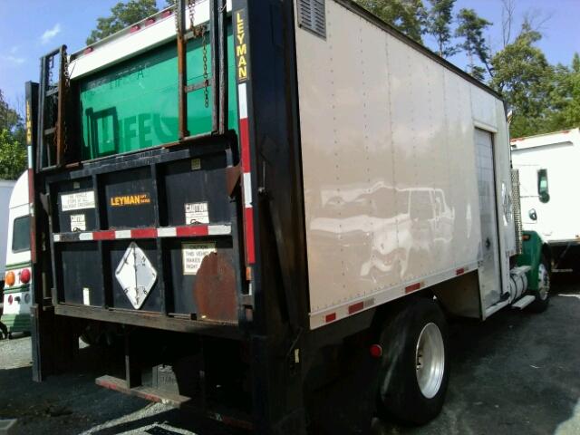 2NKMHD6X95M095432 - 2005 KENWORTH CONSTRUCTI GREEN photo 4