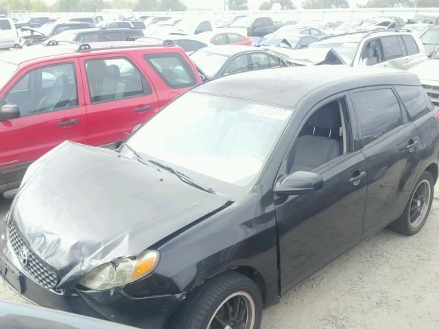 2T1KR32E74C299670 - 2004 TOYOTA MATRIX BLACK photo 2