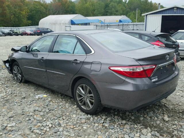4T1BF1FK9HU405277 - 2017 TOYOTA CAMRY LE 石墨色 照片 3