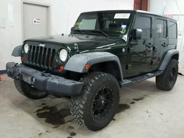 1J4BA3H14BL612394 - 2011 JEEP WRANGLER U GREEN photo 2