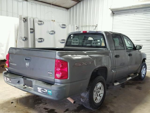 1D7HE28P17S196049 - 2007 DODGE DAKOTA QUA GRAY photo 4