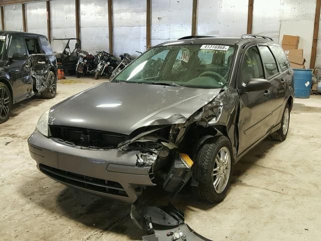 1FAHP36NX7W196707 - 2007 FORD FOCUS ZXW GRAY photo 2