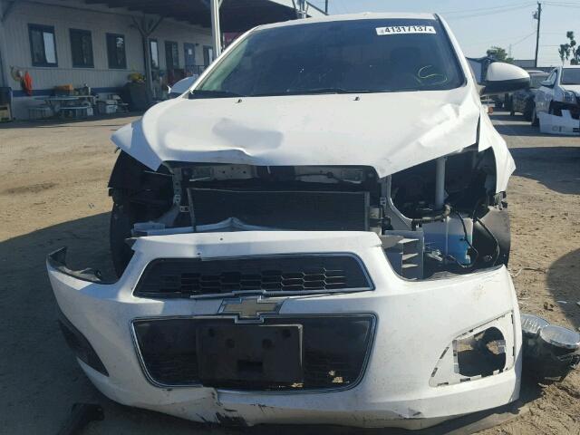 1G1JC5SB9E4120752 - 2014 CHEVROLET SONIC LT WHITE photo 10