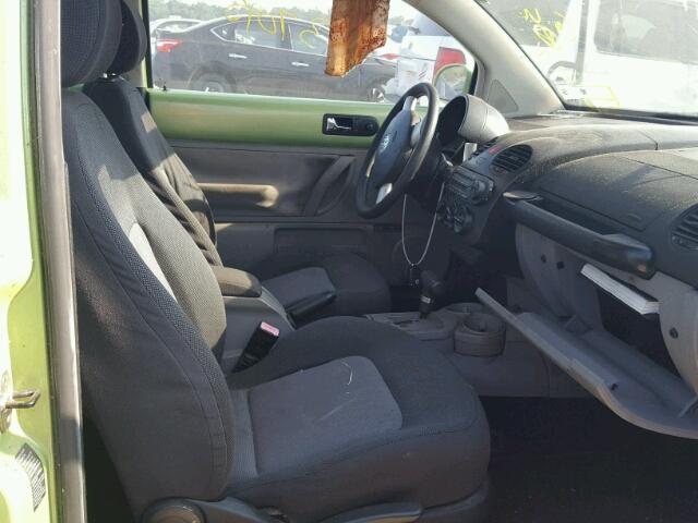 3VWCR31C25M403573 - 2005 VOLKSWAGEN NEW BEETLE 绿色 照片 5