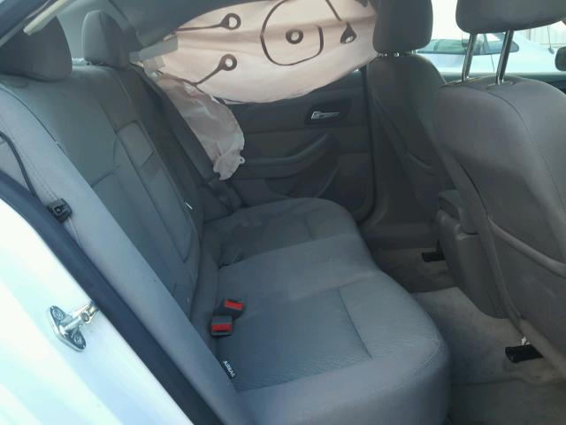 1G11B5SA6DF215377 - 2013 CHEVROLET MALIBU LS თეთრი ფოტო 6