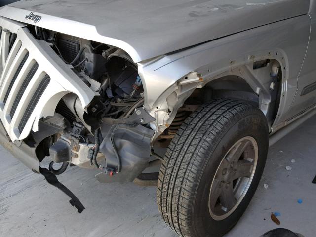 1J4GK38K15W523462 - 2005 JEEP LIBERTY RE SILVER photo 10