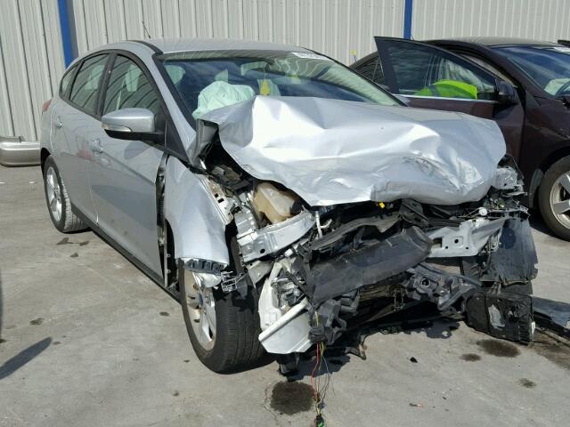 1FADP3K26EL335661 - 2014 FORD FOCUS SILVER photo 1