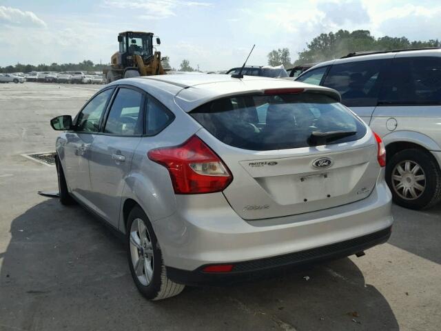 1FADP3K26EL335661 - 2014 FORD FOCUS SILVER photo 3