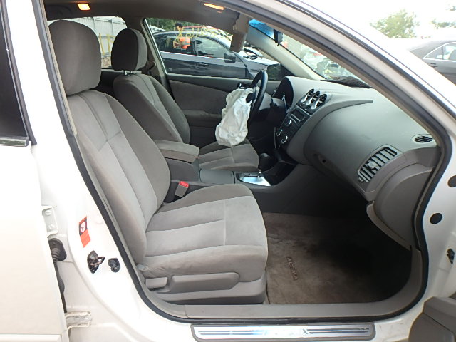 1N4AL21E79N460408 - 2009 NISSAN ALTIMA 2.5 WHITE photo 5