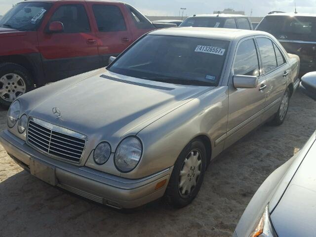 WDBJF65F8WA626531 - 1998 MERCEDES-BENZ E 320 TAN photo 2