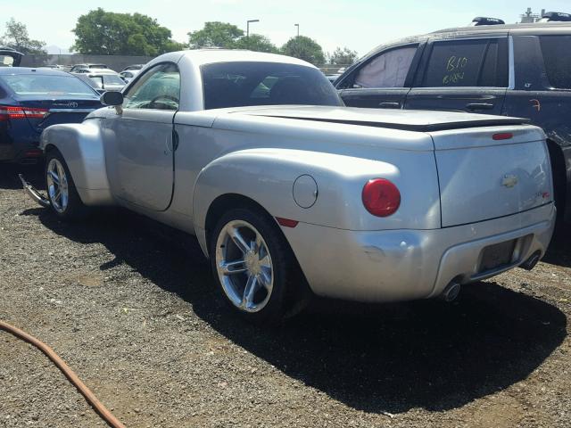 1GCES14H75B117995 - 2005 CHEVROLET SSR SILVER photo 3