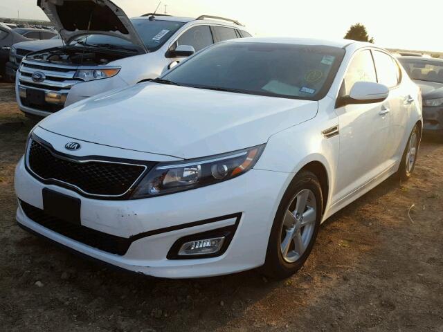 KNAGM4A73F5652724 - 2015 KIA OPTIMA LX WHITE photo 2