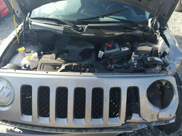 1C4NJPBBXGD602224 - 2016 JEEP PATRIOT SP GRAY photo 7