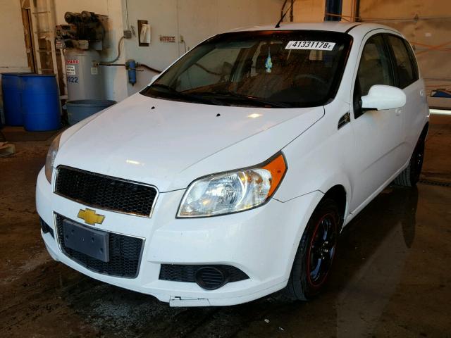 KL1TD6DE0BB124455 - 2011 CHEVROLET AVEO LS WHITE photo 2