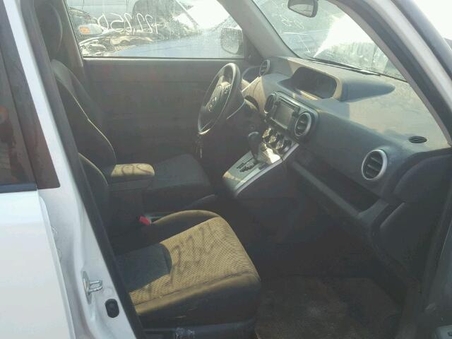 JTLZE4FE3DJ044176 - 2013 TOYOTA SCION XB Weiß Foto 5