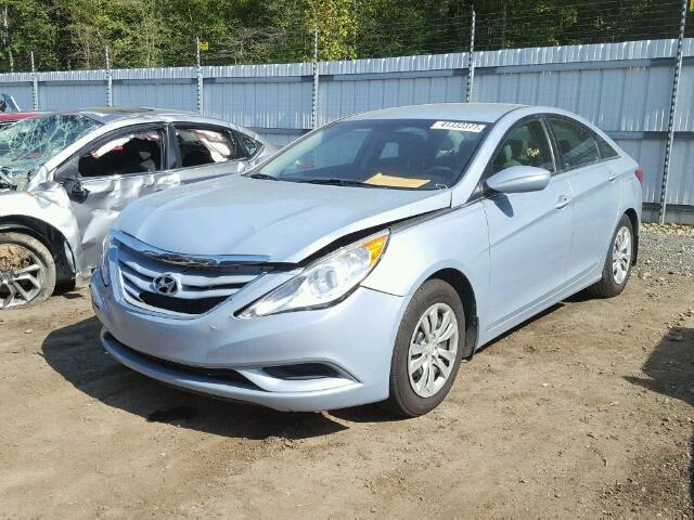 5NPEB4AC6BH144142 - 2011 HYUNDAI SONATA GLS SILVER photo 2