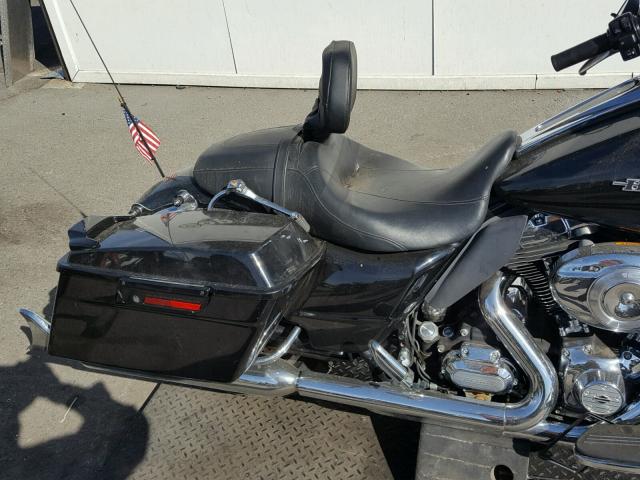 1HD1KBM38BB619174 - 2011 HARLEY-DAVIDSON FLHX BLACK photo 6