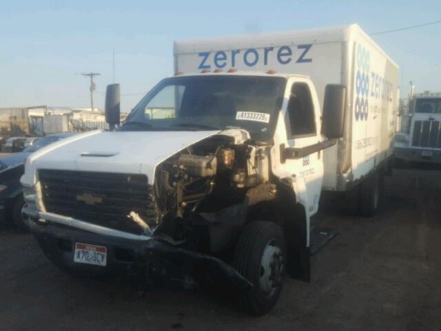 1GBE4C1207F401278 - 2007 CHEVROLET C4500 C4C0 WHITE photo 2