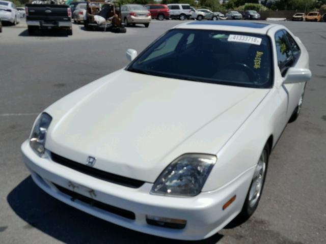 JHMBB6246WC011984 - 1998 HONDA PRELUDE WHITE photo 2