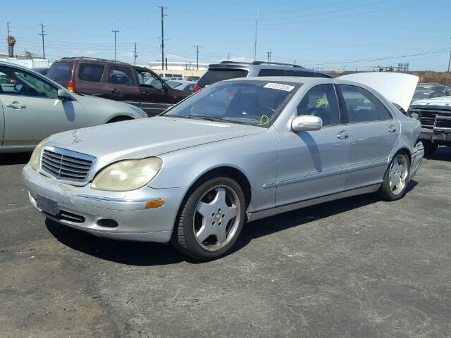 WDBNG75J51A215119 - 2001 MERCEDES-BENZ S 500 SILVER photo 2