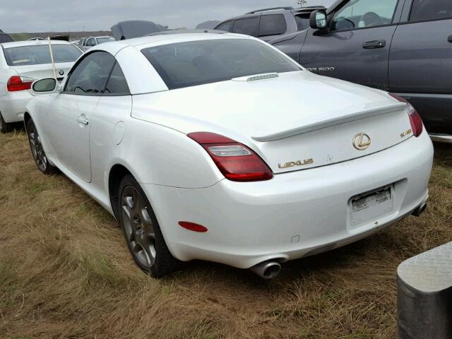 JTHFN45Y879015125 - 2007 LEXUS SC WHITE photo 3