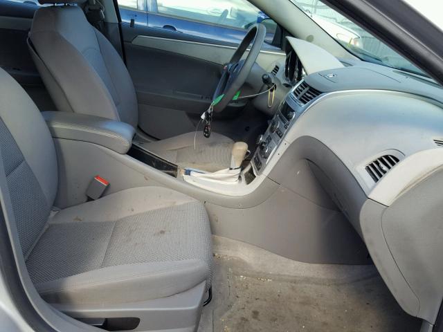 1G1ZA5EU0CF350803 - 2012 CHEVROLET MALIBU LS ვერცხლისფერი ფოტო 5