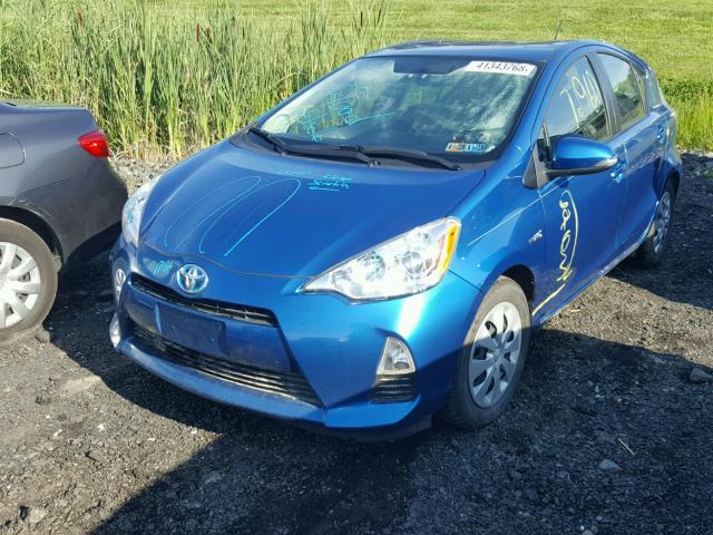 JTDKDTB37E1562629 - 2014 TOYOTA PRIUS C BLUE photo 2